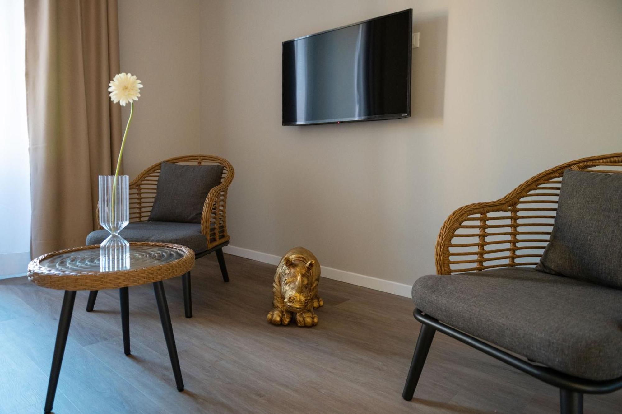 Borghese Design * Rom